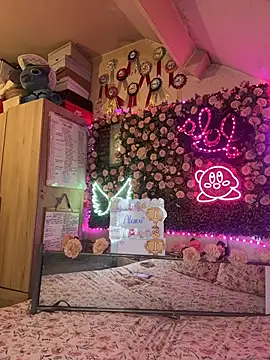 LoLaBellaCiaoo online show from 1, 6, 2026