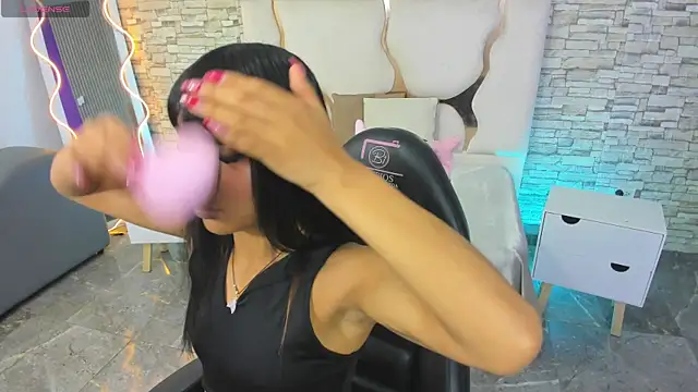 Snapshot of Yenn_tay chatting on 30, 5, 2026 Yenn tay online show from 30, 5, 2026