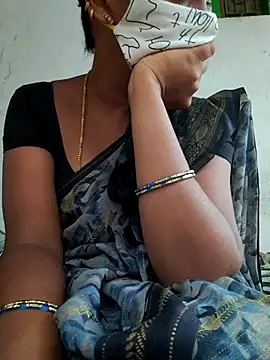Tamil Hot HoneyBee online show from 9, 5, 2026