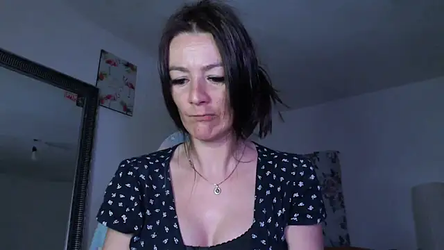 Snapshot of missydiorr10 chatting on 8, 5, 2026 missydiorr10 online show from 8, 5, 2026