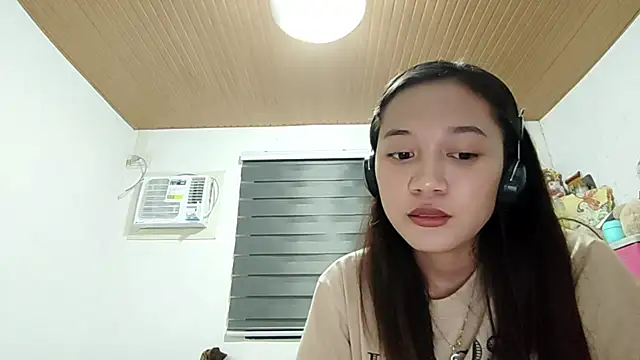 VincenzaHertler online show from 26, 4, 2026