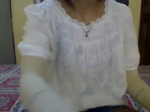 Snapshot of hot-avni chatting on 3, 7, 2026 hot-avni online show from 3, 7, 2026