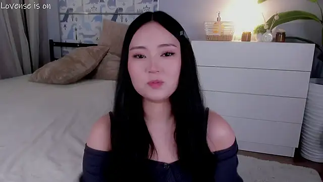 Snapshot of TeshaHeinsohn chatting on 24, 5, 2026 TeshaHeinsohn online show from 24, 5, 2026