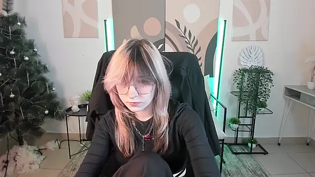 NyxCalderra online show from 4, 5, 2026