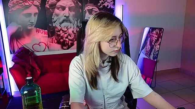 NyxCalderra online show from 7, 6, 2026