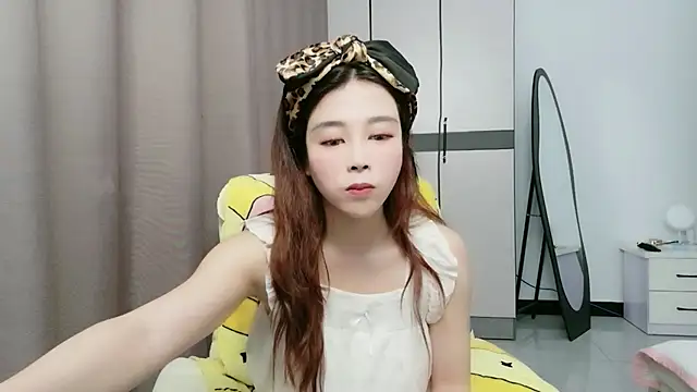 xiaoxiaohong030 online show from 4, 6, 2026