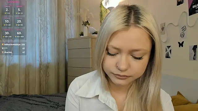 Snapshot of MidnightPoise chatting on 15, 5, 2026 MidnightPoise online show from 15, 5, 2026