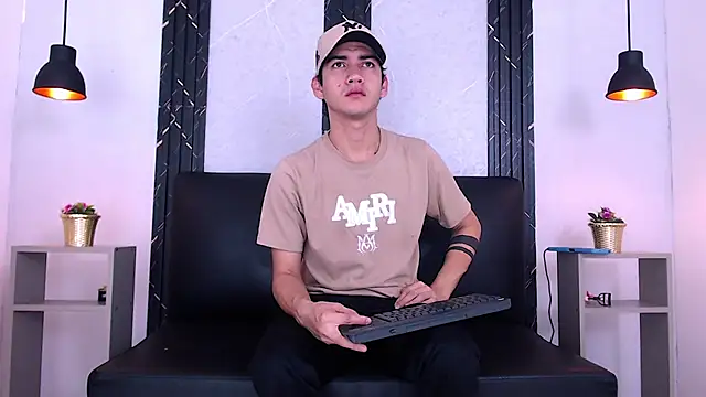 Feiccer Castquer online show from 9, 5, 2026