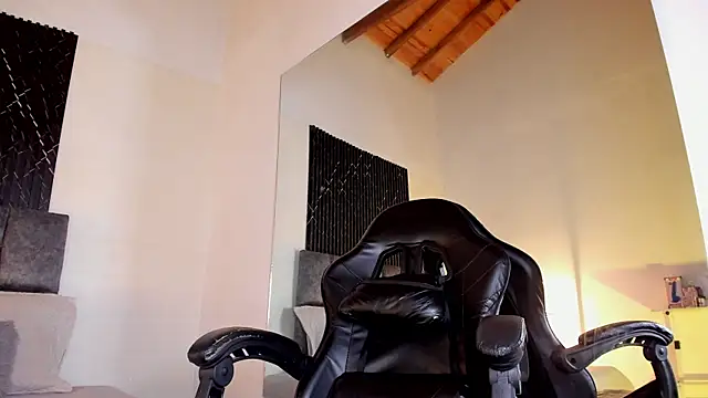 ThiagoSexy005 online show from 28, 6, 2026