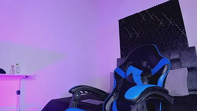 ThiagoSexy005 online show from 17, 7, 2026