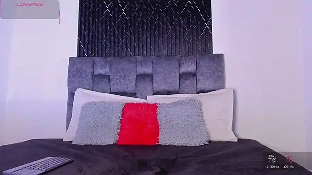 ThiagoSexy005 online show from 18, 7, 2026