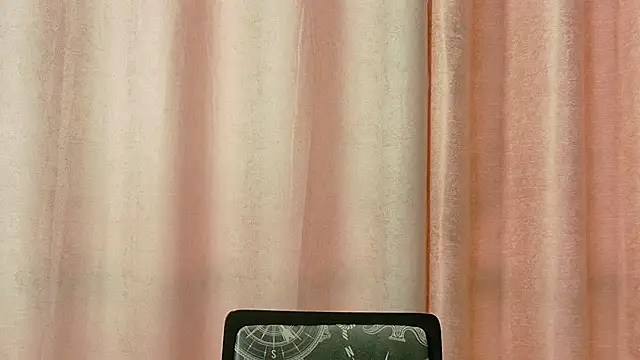Snapshot of Arianna_Toro_ chatting on 2, 7, 2026 Arianna Toro online show from 2, 7, 2026