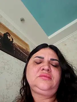 -CUTE-EVVIL- online show from 9, 5, 2026