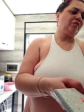 -CUTE-EVVIL- online show from 22, 5, 2026
