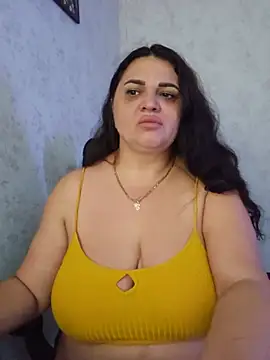 -CUTE-EVVIL- online show from 6, 7, 2026