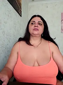 -CUTE-EVVIL- online show from 20, 5, 2026