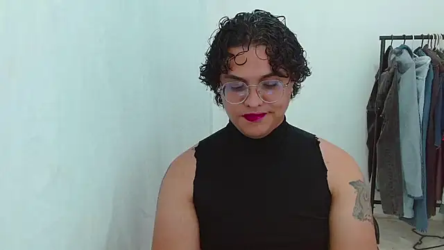 Diane exotic online show from 13, 5, 2026