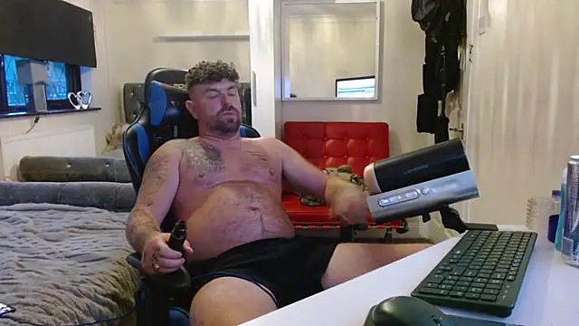Naughtybihubbyxx online show from 6, 7, 2026