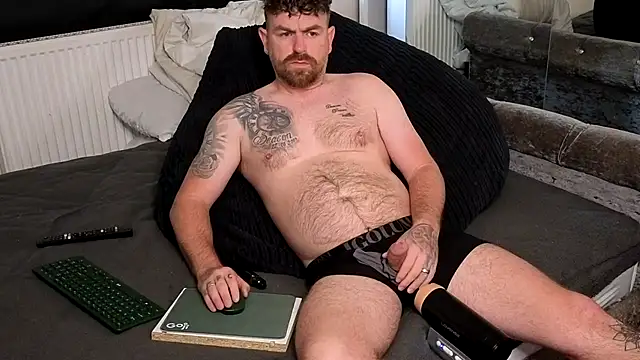 Naughtybihubbyxx online show from 6, 5, 2026