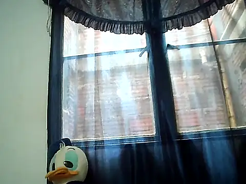 Chiquilove27 online show from 24, 6, 2026