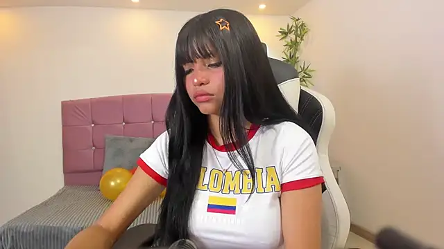 Hinaa XXX online show from 23, 6, 2026