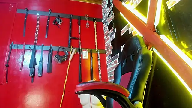 Snapshot of Dominatriz_Arlette chatting on 20, 5, 2026 Dominatriz Arlette online show from 20, 5, 2026