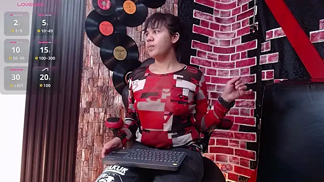 Dominatriz Arlette online show from 15, 6, 2026