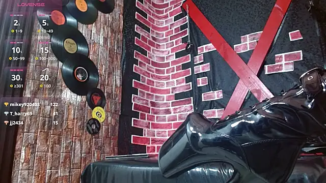 Dominatriz Arlette online show from 24, 6, 2026