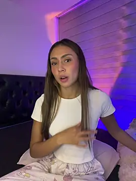 Bella dannbond online show from 25, 6, 2026