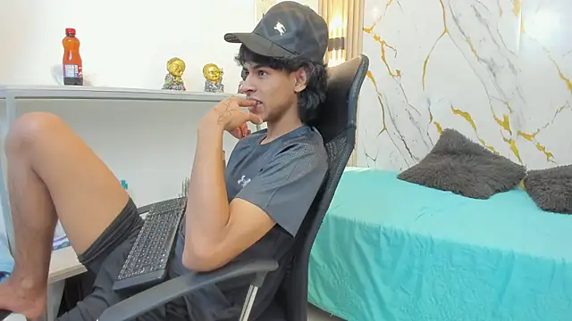 Zayn Fox32 online show from 27, 4, 2026