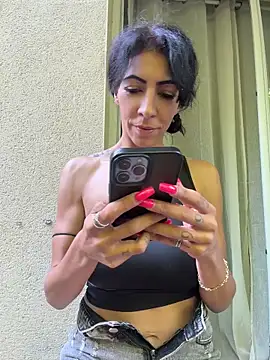 Snapshot of Yasmiinee chatting on 29, 5, 2026 Yasmiinee online show from 29, 5, 2026
