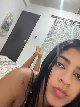 AbrilCollins online show from 13, 7, 2026