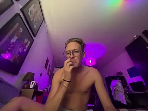 BlondieVelvet online show from 5, 5, 2026