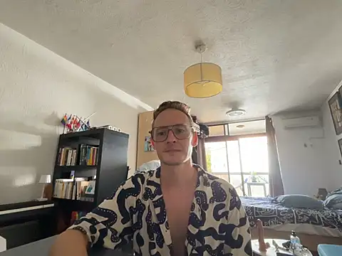 BlondieVelvet online show from 5, 5, 2026