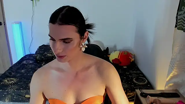  shantallskinny  online show from 6, 5, 2026