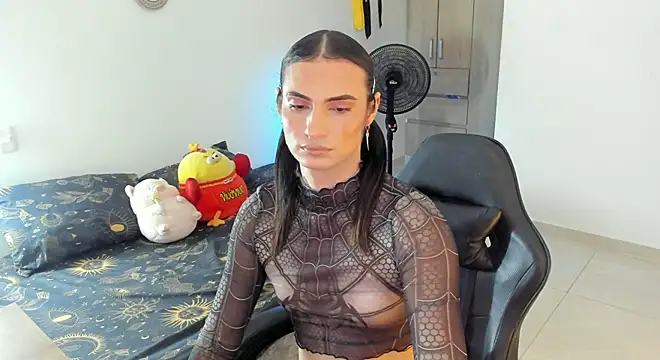  shantallskinny  online show from 17, 5, 2026