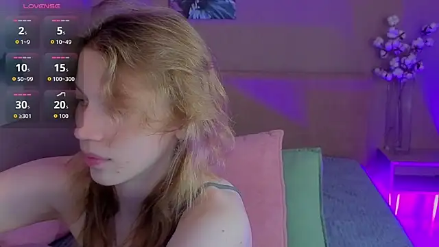 Emily Cartex online show from 17, 7, 2026