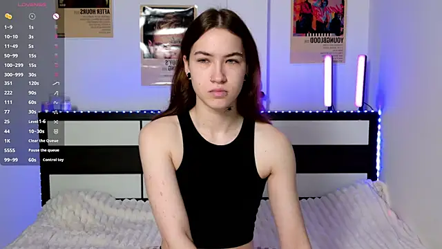 EvaAndLuna online show from 2, 6, 2026