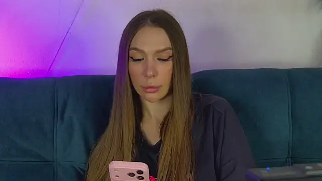 Snapshot of AddisonHux chatting on 14, 5, 2026 AddisonHux online show from 14, 5, 2026