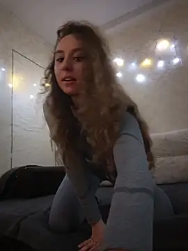 -NicoleSmith- online show from 30, 4, 2026