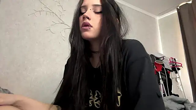 LouisePavlides online show from 15, 5, 2026
