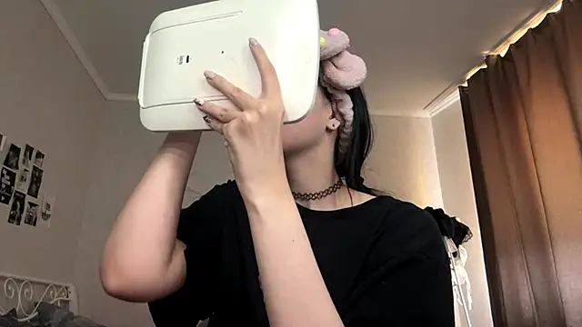 LouisePavlides online show from 11, 6, 2026