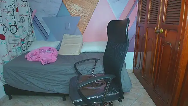 raylin escobar online show from 16, 5, 2026
