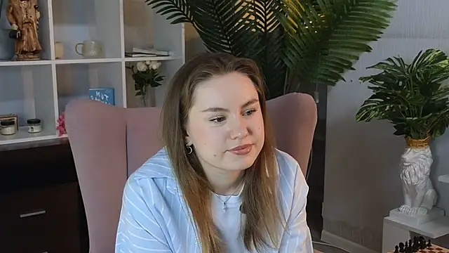 StaciaCarotenuto online show from 26, 4, 2026