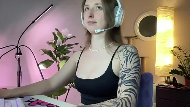 she tora69 online show from 12, 7, 2026