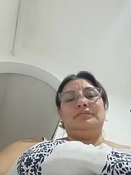 Carolina crus  online show from 19, 6, 2026