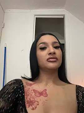 latinadollxo online show from 27, 4, 2026