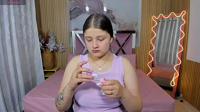 Snapshot of Krysstal_tay1 chatting on 5, 6, 2026 Krysstal tay1 online show from 5, 6, 2026
