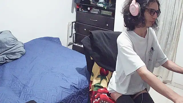 hxxyro1 online show from 28, 4, 2026