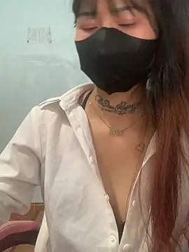 Lilyy18 online show from 4, 5, 2026